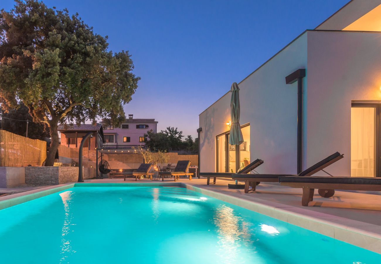 Вилла на Vintijan - Villa Hana near Pula with private 32 m2 pool & only 2 km from the beach