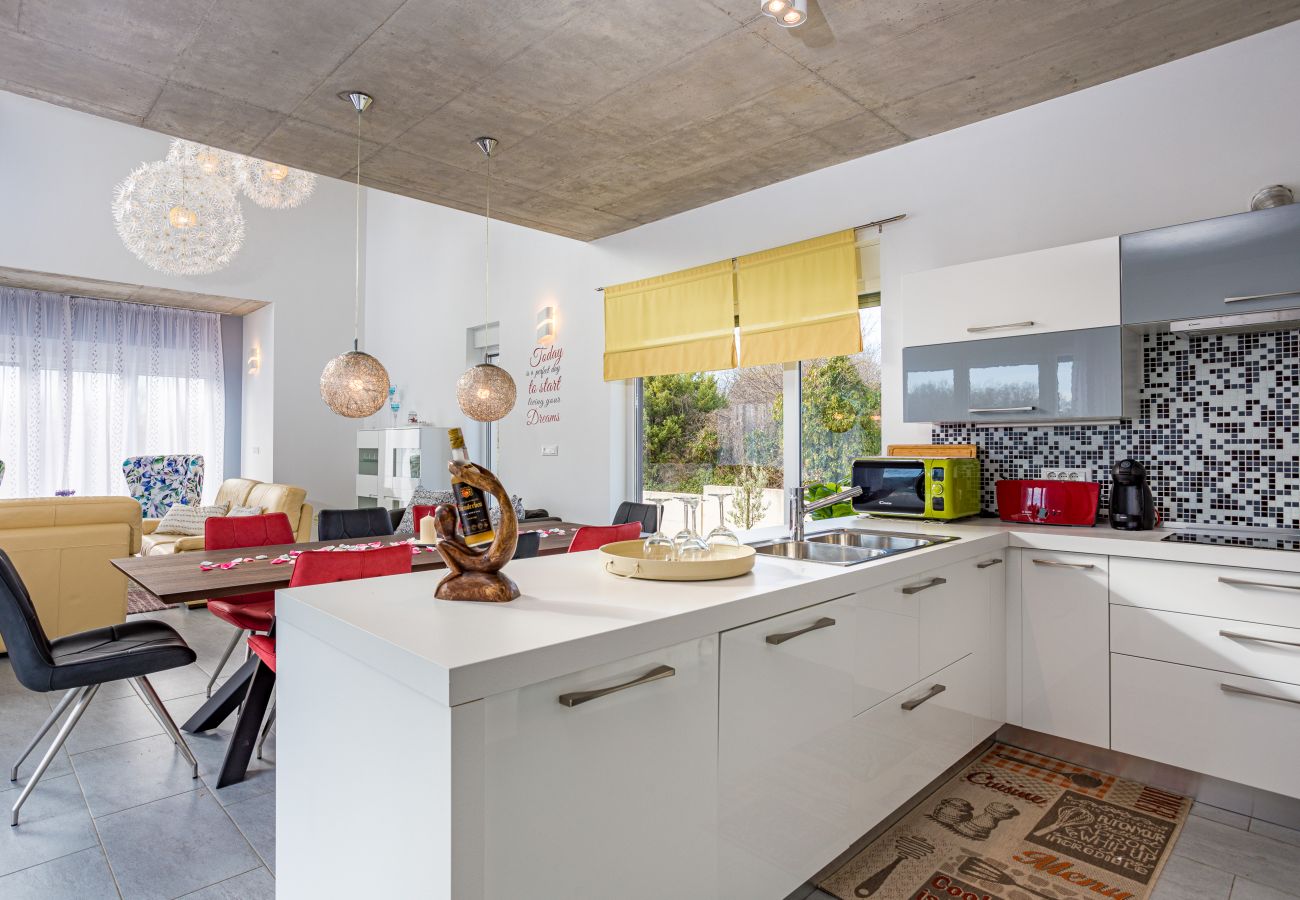 Вилла на Krnica - Villa Windrose for 8 persons near Pula with large garden