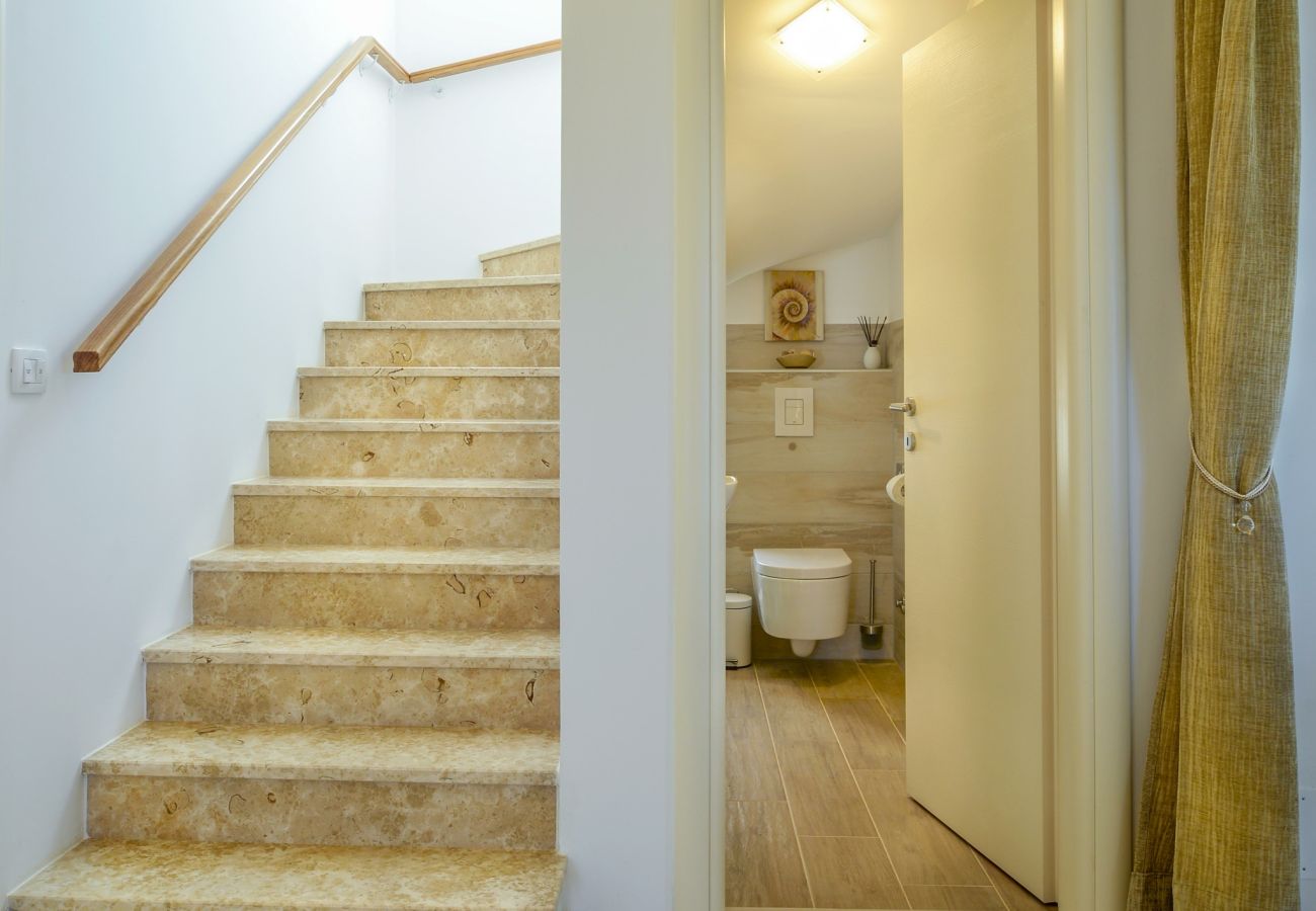 Вилла на Bužinija - Villa Sunset with sea view for 6 persons near Novigrad
