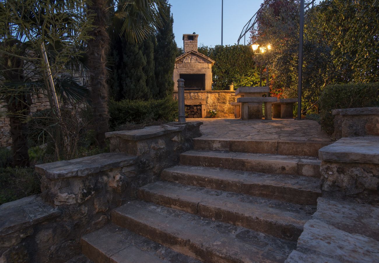 Вилла на Marcana - Casa Menta near Pula for 10 persons - private villa for families & friends with wellness and pool heating