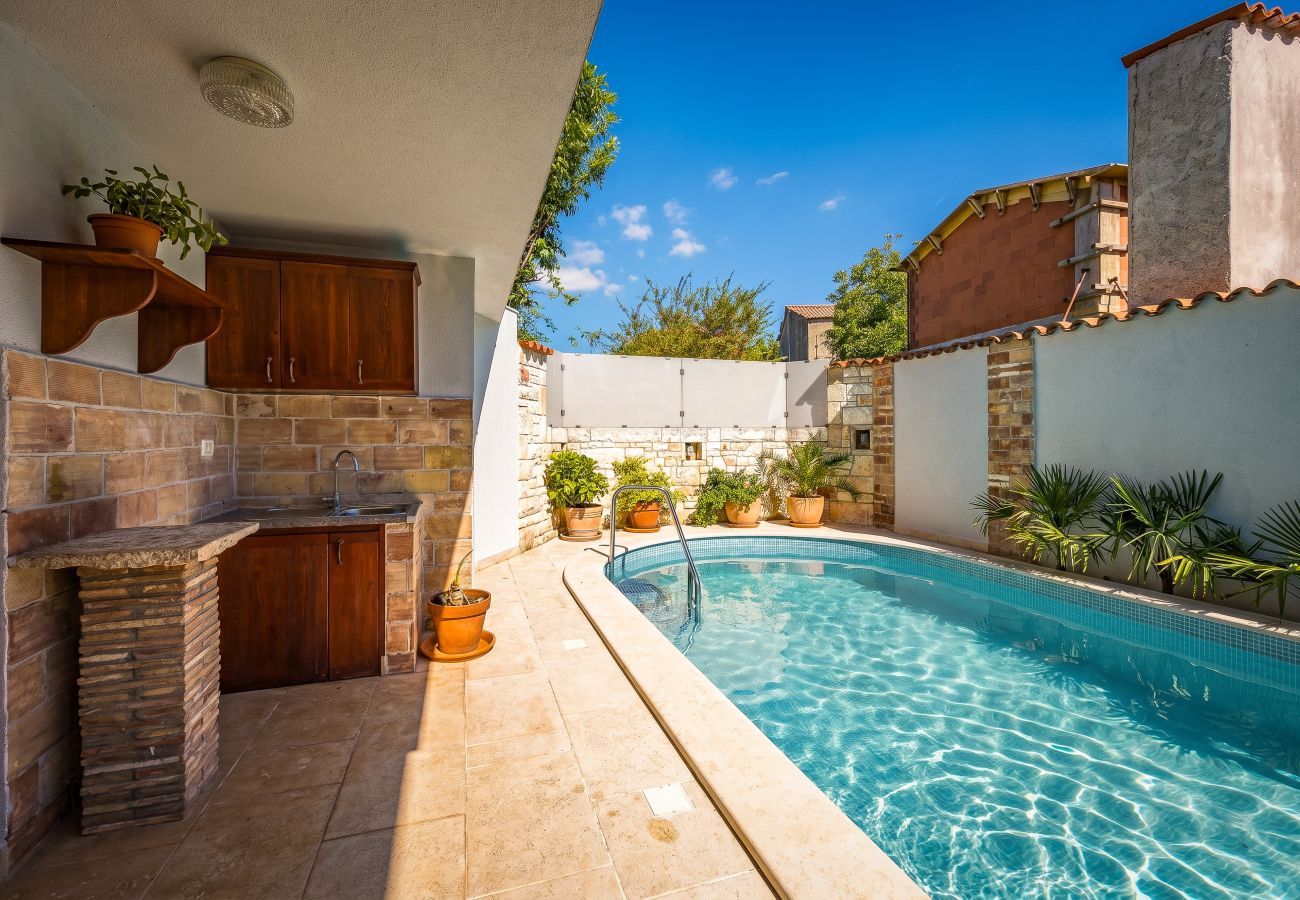 Вилла на Marcana - Casa Menta near Pula for 10 persons - private villa for families & friends with wellness