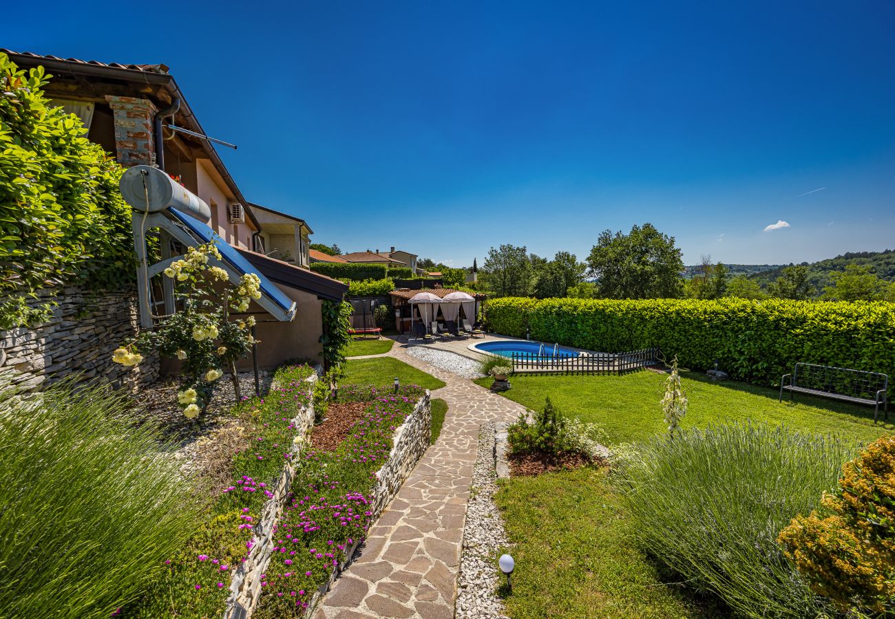 Вилла на Oprtalj - Casa Sara and Sasha near Motovun with private pool - pet friendly truffle paradise