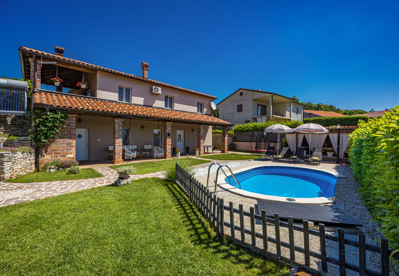 Вилла на Oprtalj - Casa Sara and Sasha near Motovun with private pool - pet friendly truffle paradise