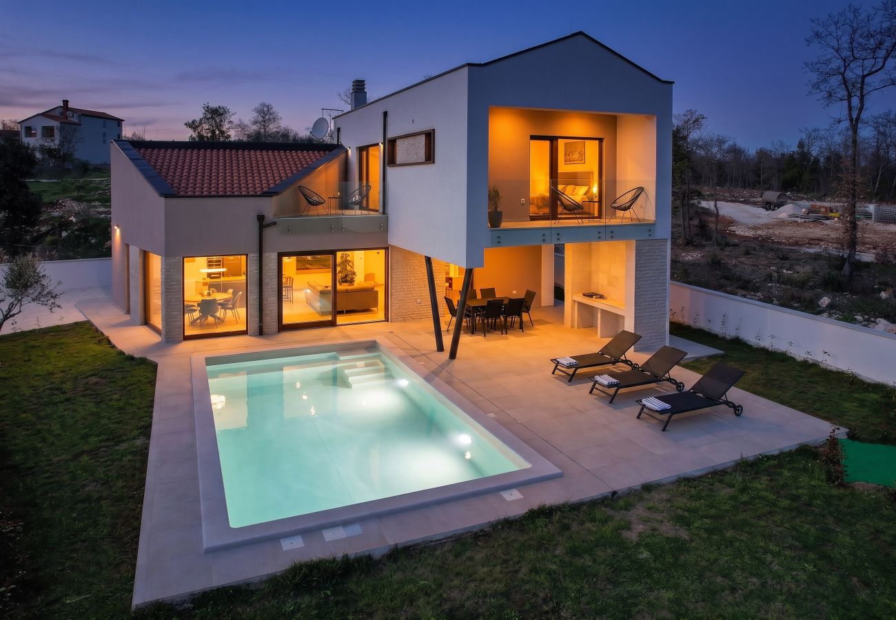 Вилла на Peruški - Villa Ogradina near Pula with sea view for 5 persons only 3 km from the beach - pet friendly