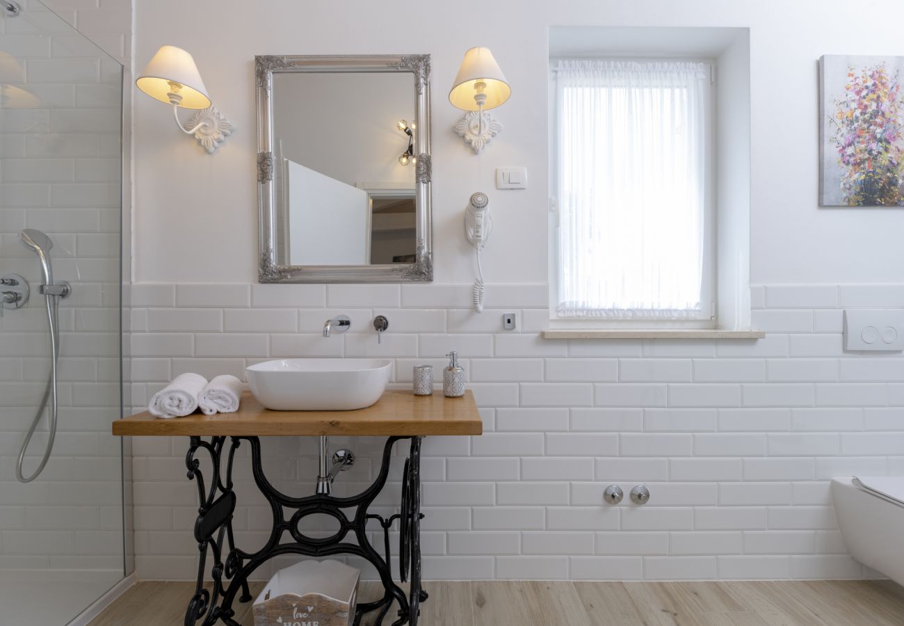 Вилла на Sveti Bartul - Villa Batelica near Labin with private pool, large garden, kids playground & sport activities 