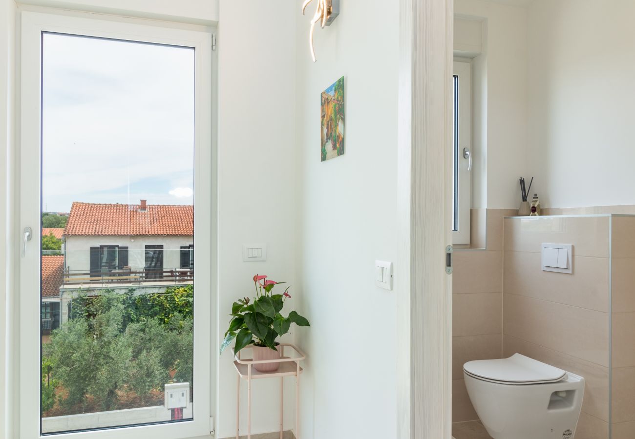 Вилла на Fažana - Villa Elena Deluxe in Fažana for 8 people with whirlpool, kids playground & private pool only 400 m from the beach