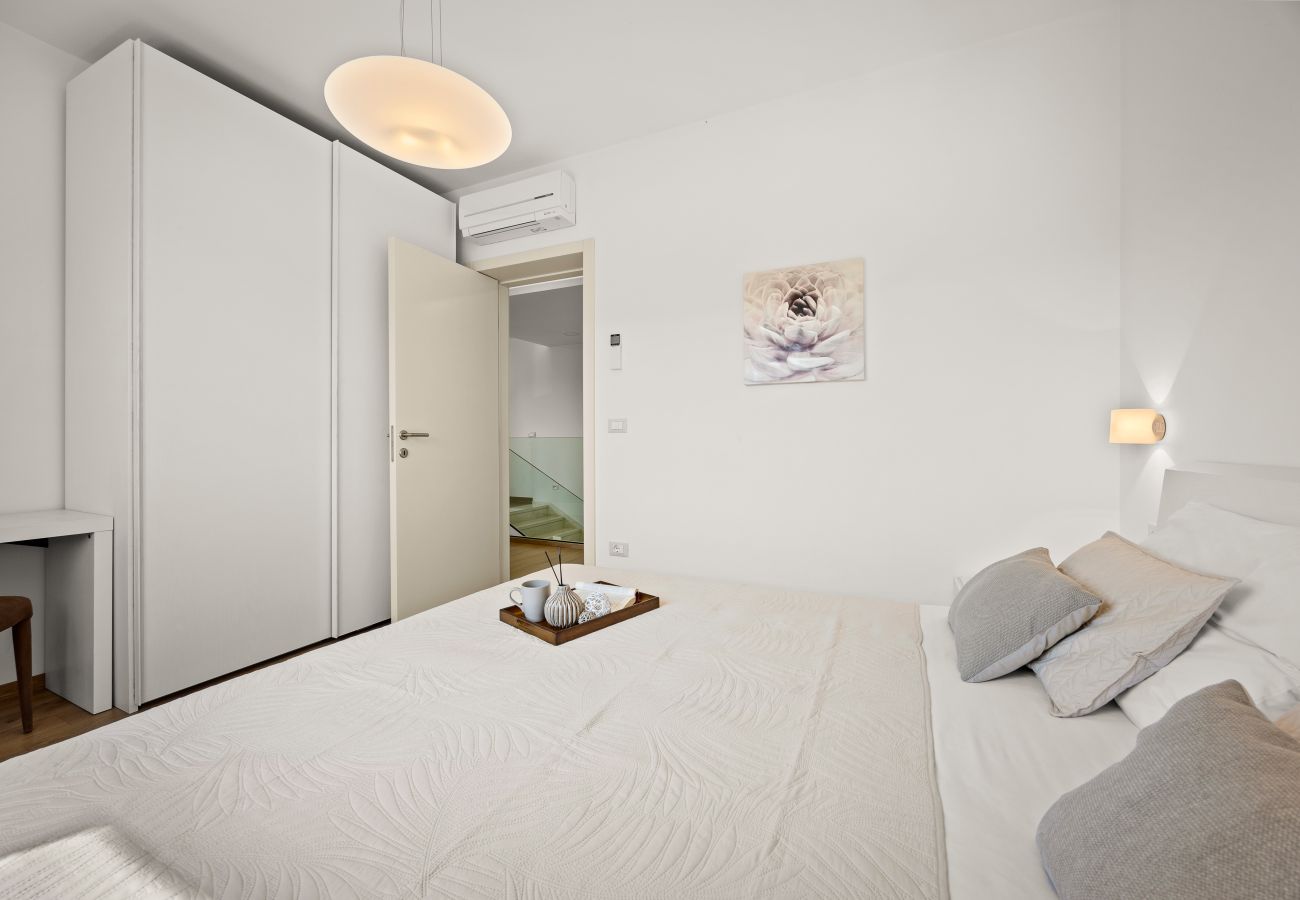Вилла на Krancici - Villa Silvia near Poreč for 10 people with infinity pool and large playground