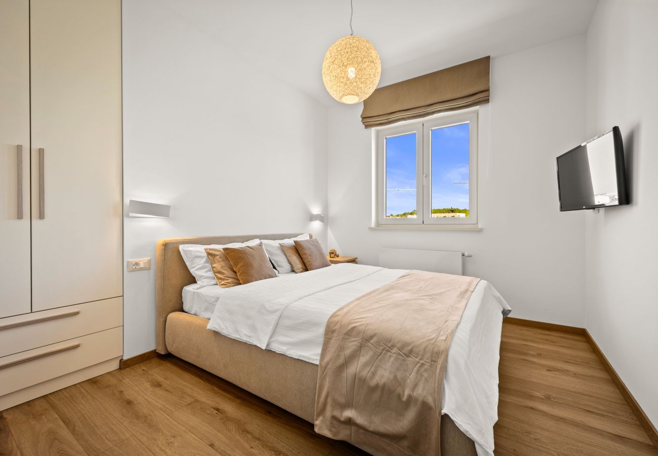 Вилла на Krancici - Villa Silvia near Poreč for 10 people with infinity pool and large playground