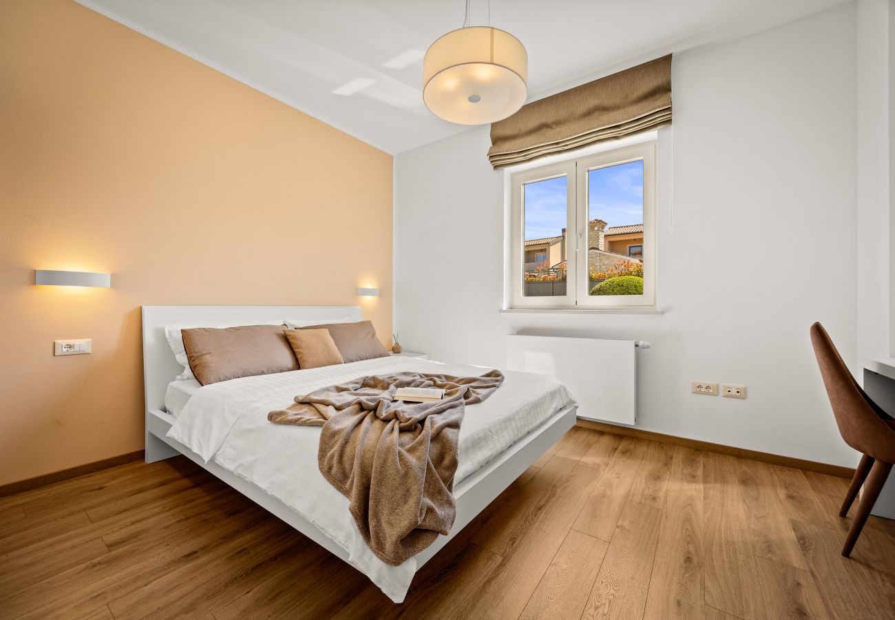 Вилла на Krancici - Villa Silvia near Poreč for 10 people with infinity pool and large playground