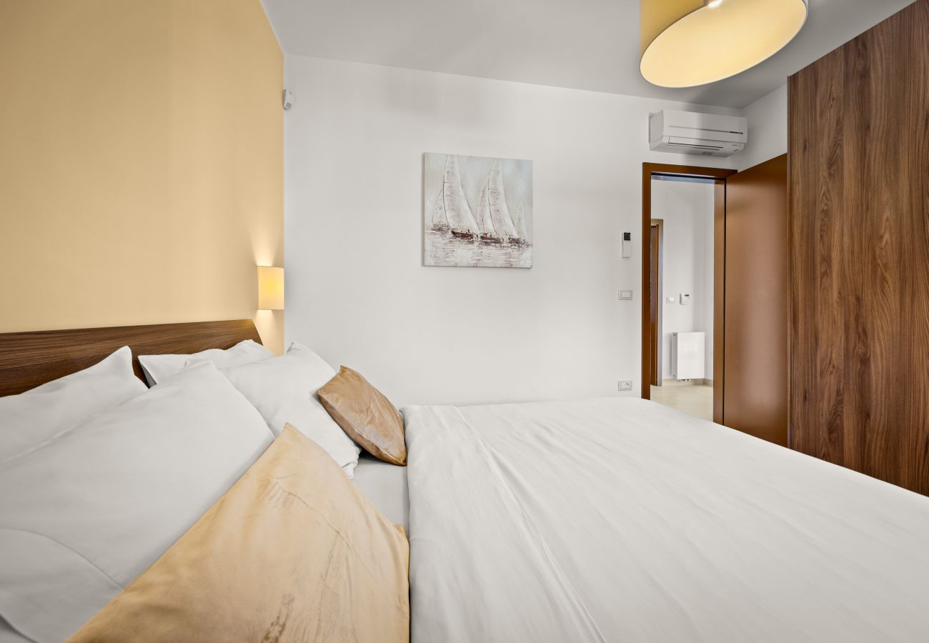 Вилла на Krancici - Villa Silvia near Poreč for 10 people with infinity pool and large playground