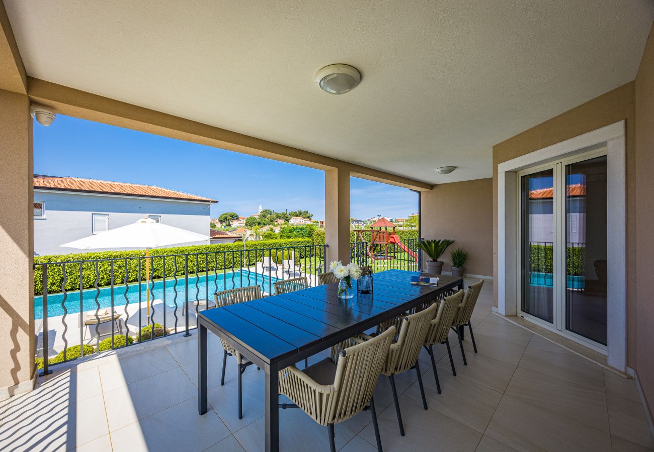 Вилла на Krancici - Villa Silvia near Poreč for 10 people with infinity pool and large playground