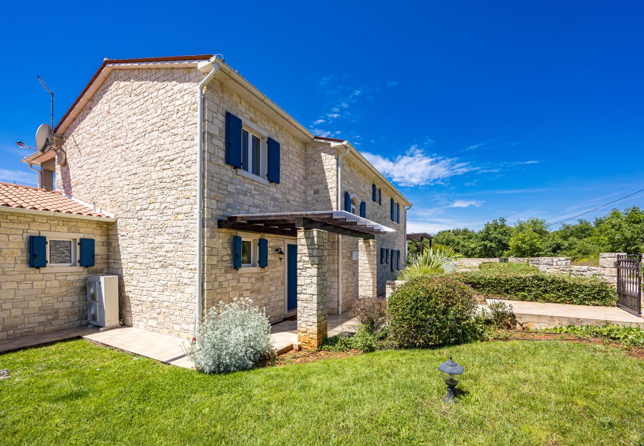 Вилла на Babudri - Villa Babudri near Poreč for 10 people with jacuzzi & spa