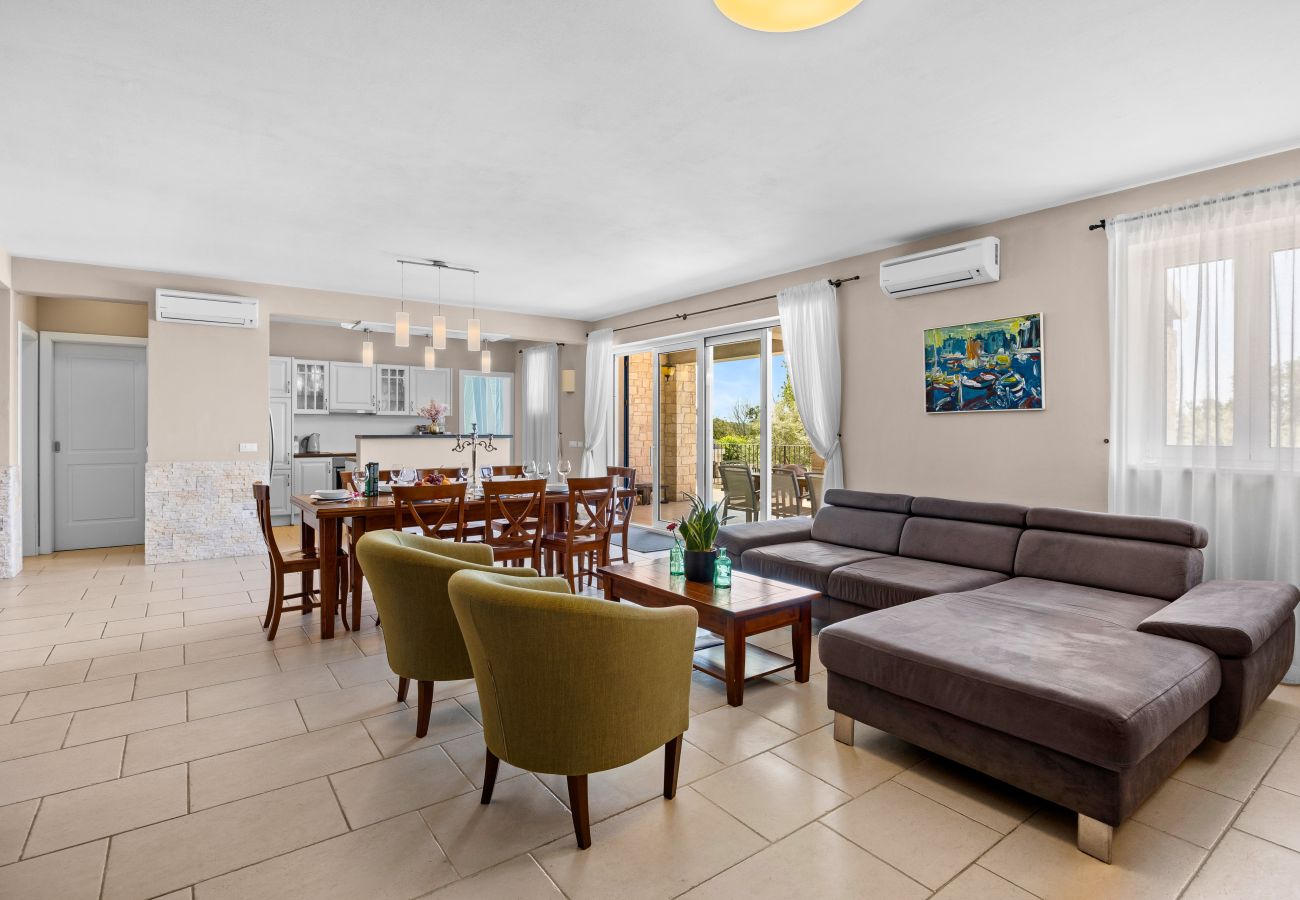 Вилла на Babudri - Villa Babudri near Poreč for 10 people with jacuzzi & spa