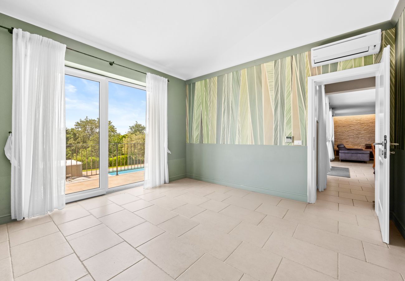 Вилла на Babudri - Villa Babudri near Poreč for 10 people with jacuzzi & spa