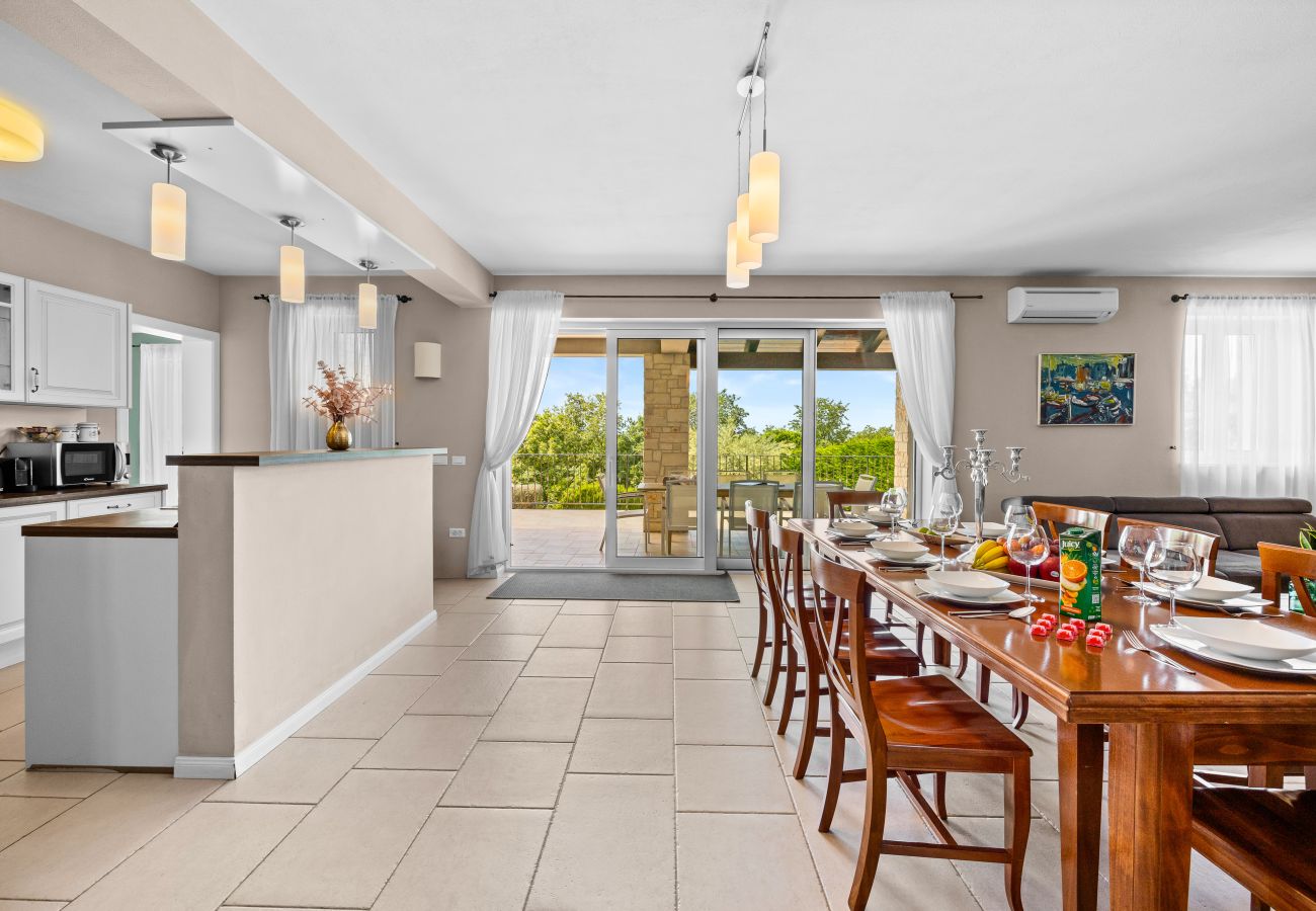 Вилла на Babudri - Villa Babudri near Poreč for 10 people with jacuzzi & spa