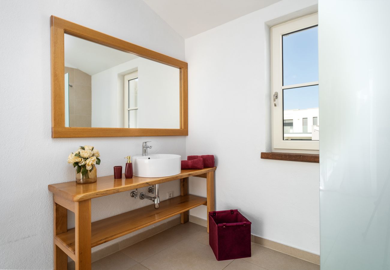 Вилла на Labinci - Villa Bincila for 12 people near Poreč with sea view & beautiful garden