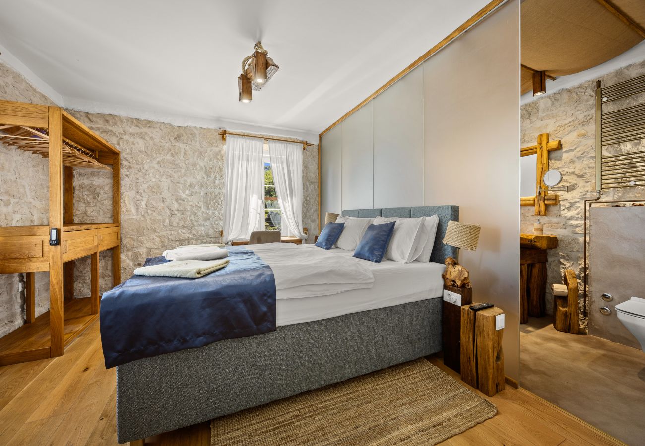 Вилла на Žudetici - Villa Blazeni Miroslav Bulesic in Central Istria for 8 people with private heated pool and sauna