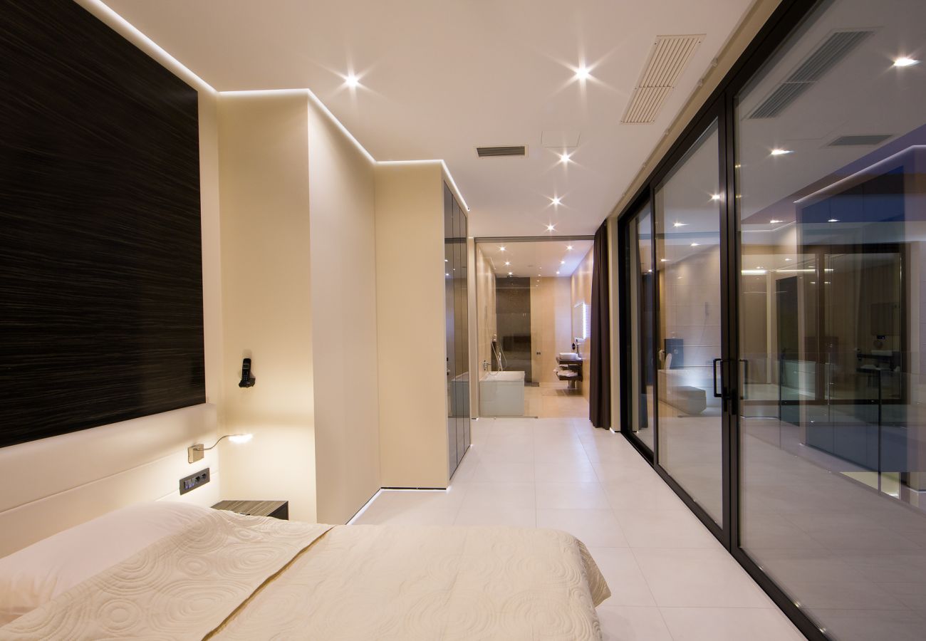 Вилла на Vrsar - Luxury Villa La Reina for 10 people only 20 meters from the sea with wellness & heated pool near Poreč