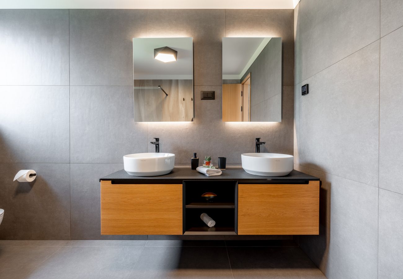 Вилла на Mošcenice - Villa 3.0 near Opatija for 8 people with indoor and outdoor pool & wellness