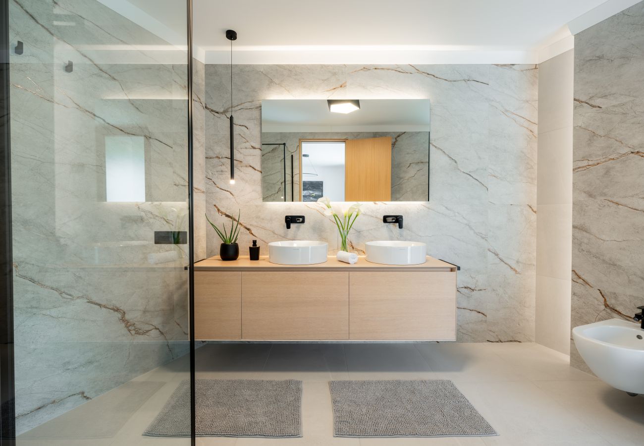 Вилла на Mošcenice - Villa 3.0 near Opatija for 8 people with indoor and outdoor pool & wellness