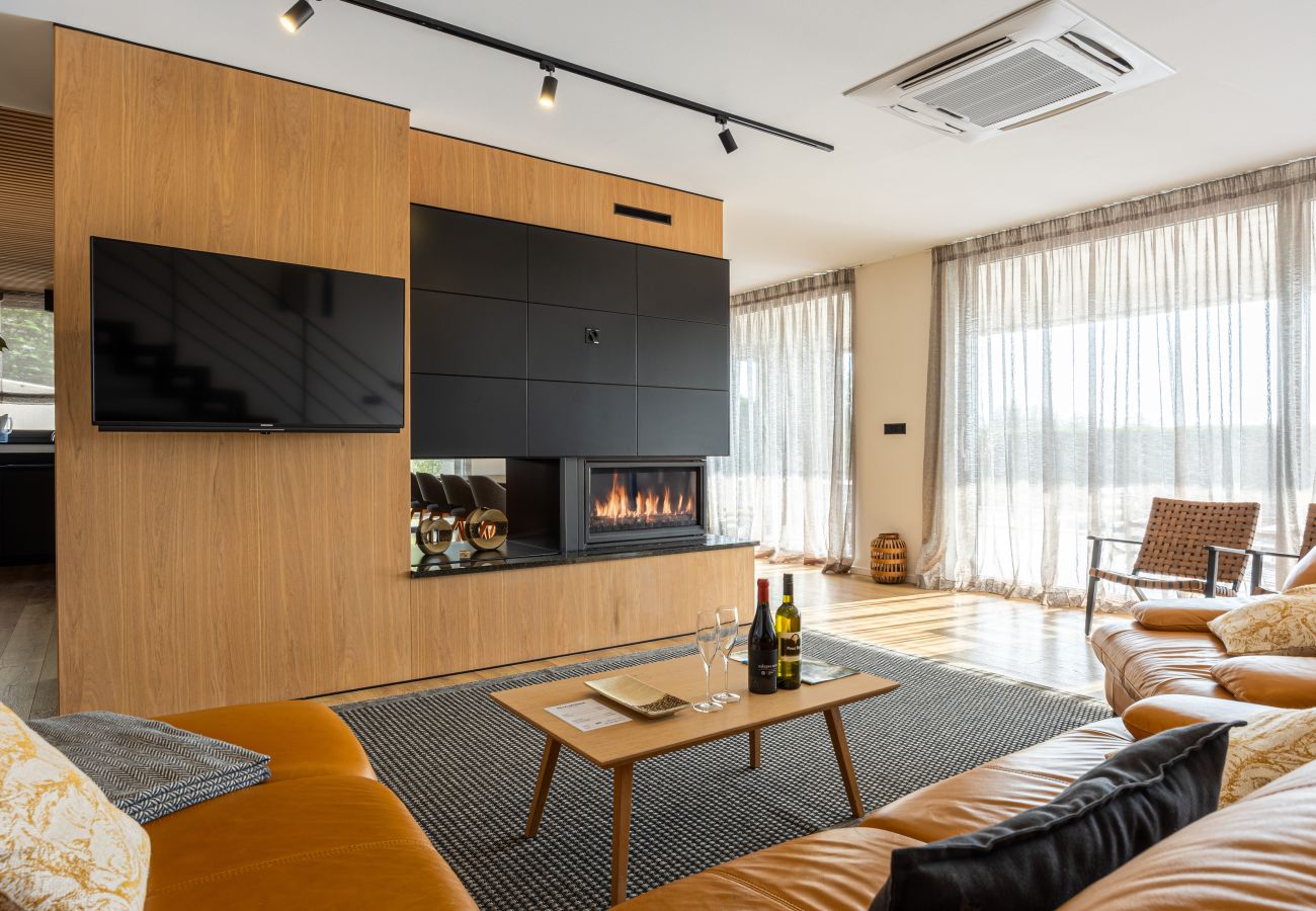 Вилла на Nedešcina - Villa Valpinia for 8 people in Labin - Rabac with 40 m2 heated pool, indoor jacuzzi & sauna