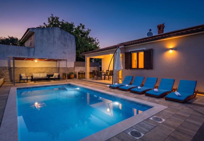 Вилла на Marcana - Holiday House Gortan for 7 people near Pula with children playground and heated pool