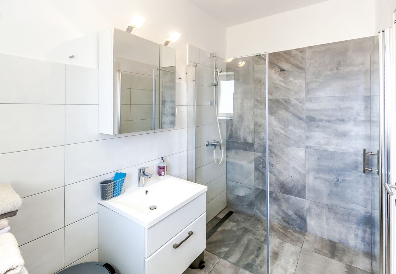 Вилла на Marcana - Holiday House Gortan for 7 people near Pula with children playground and private pool - pet friendly