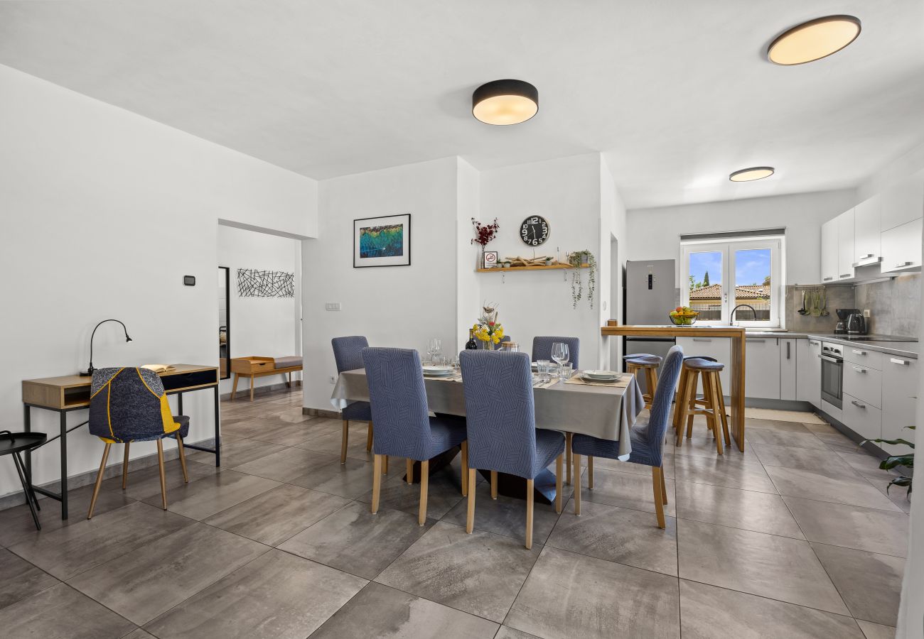 Вилла на Marcana - Holiday House Gortan for 7 people near Pula with children playground and heated pool
