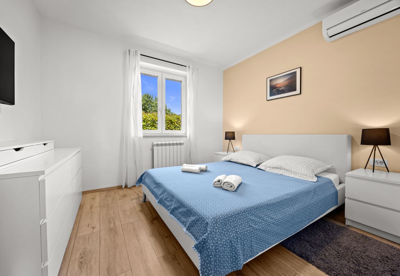 Вилла на Marcana - Holiday House Gortan for 7 people near Pula with children playground and heated pool