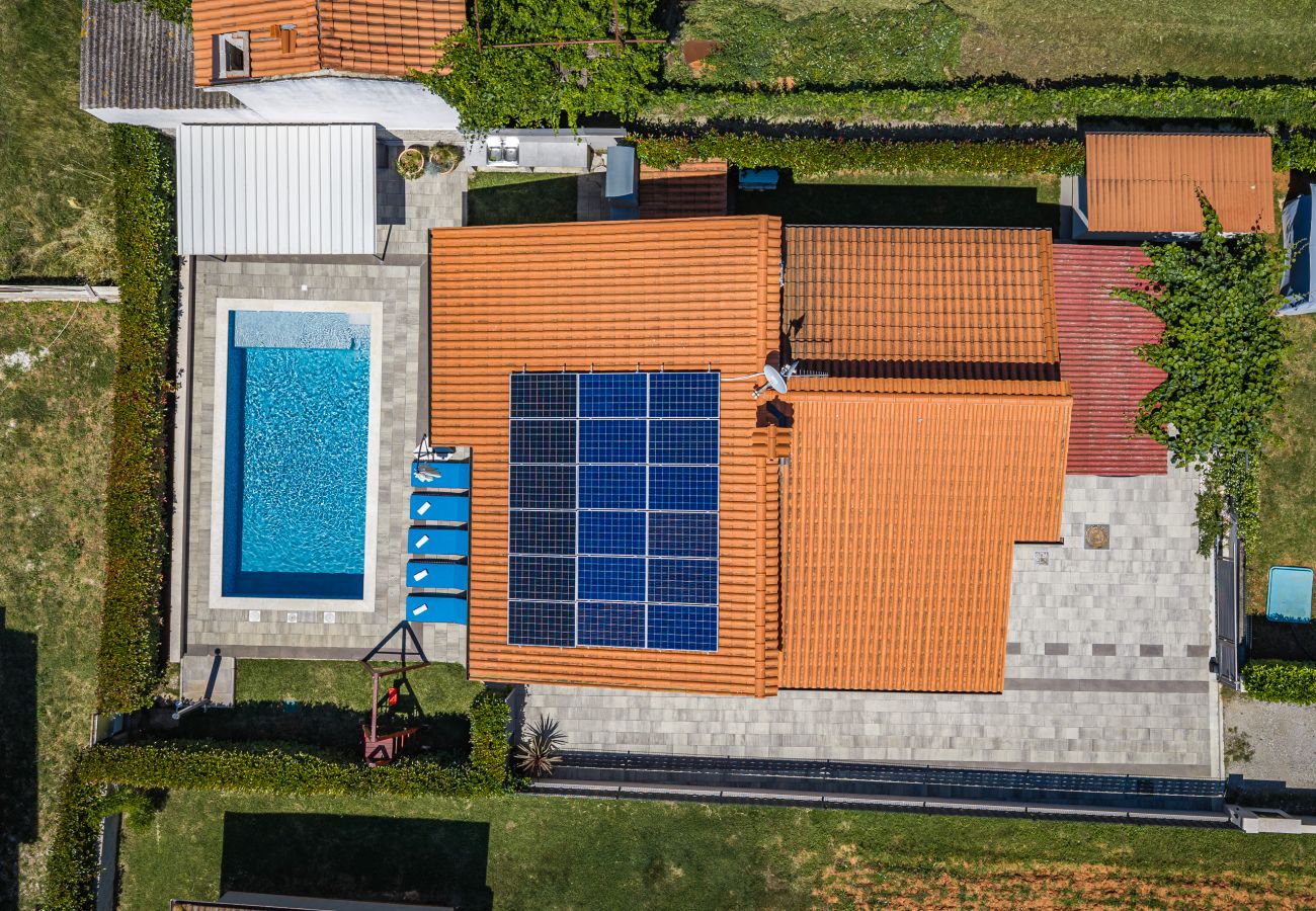 Вилла на Marcana - Holiday House Gortan for 7 people near Pula with children playground and heated pool