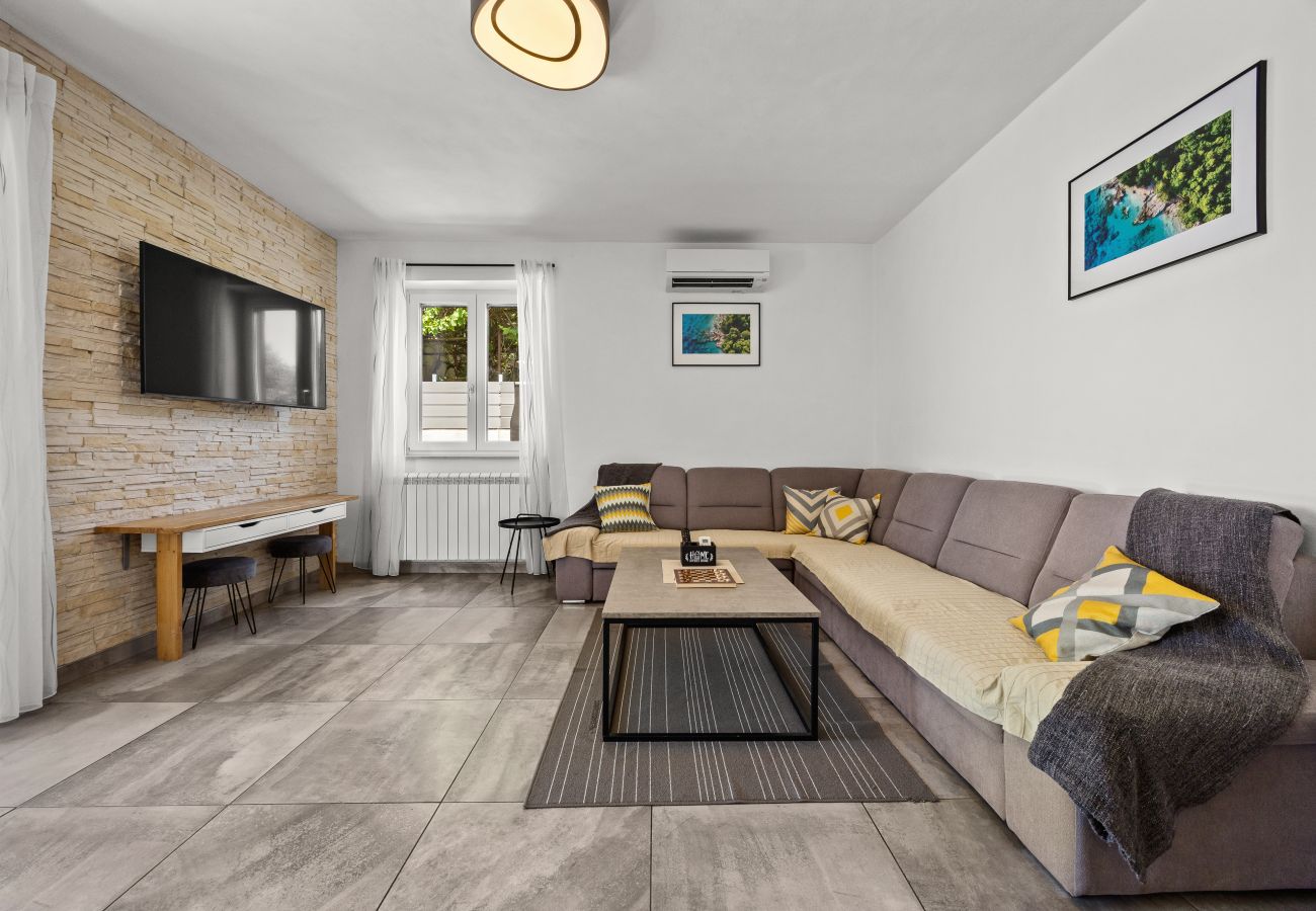 Вилла на Marcana - Holiday House Gortan for 7 people near Pula with children playground and heated pool