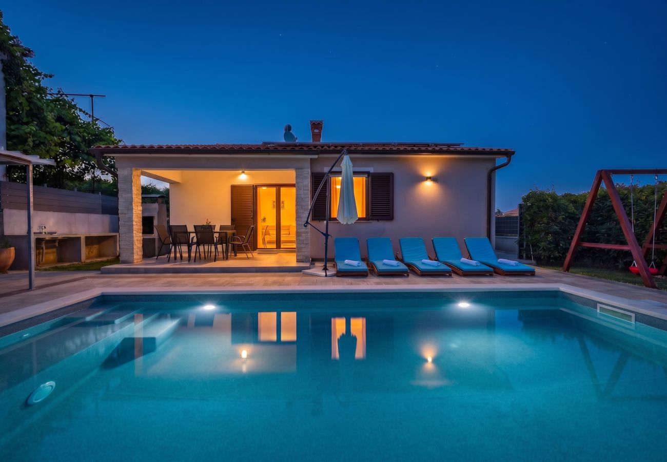 Вилла на Marcana - Holiday House Gortan for 7 people near Pula with children playground and heated pool
