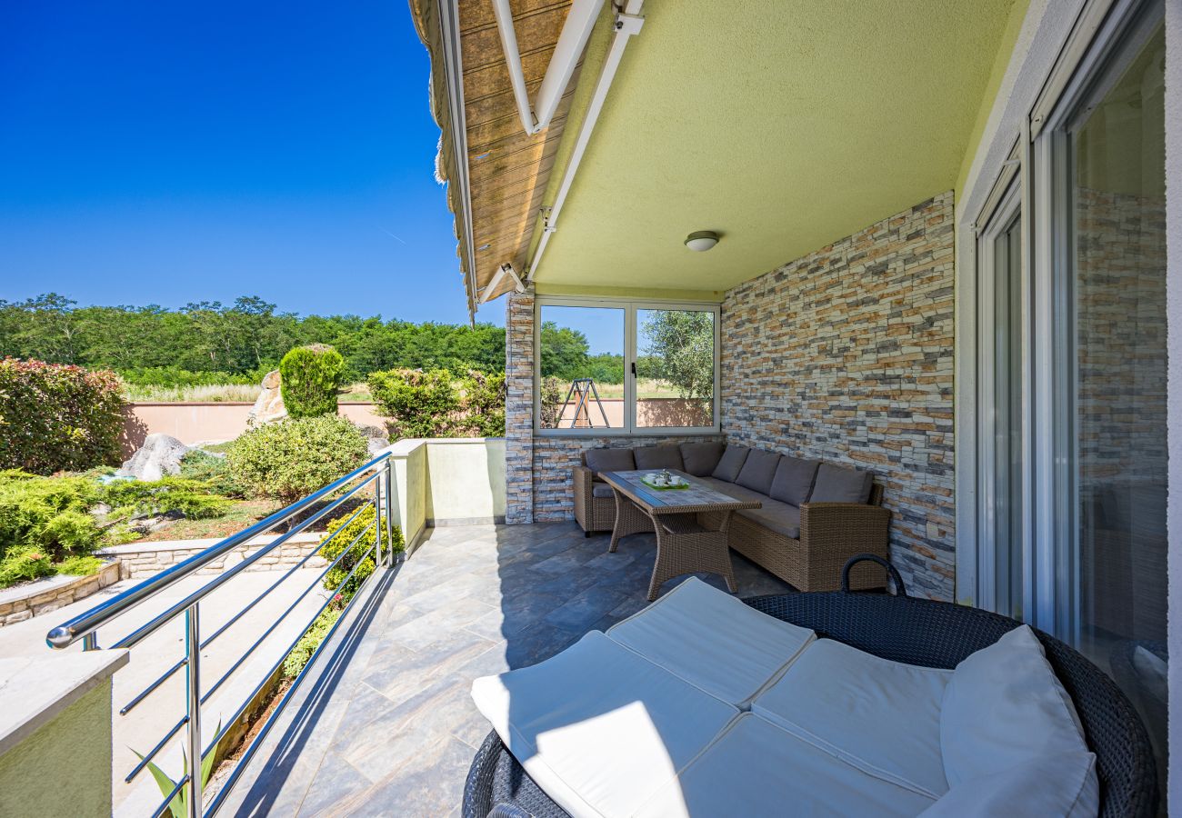 Вилла на Marcana - Villa Sole Istria near Pula for 7 people with jacuzzi and children playground