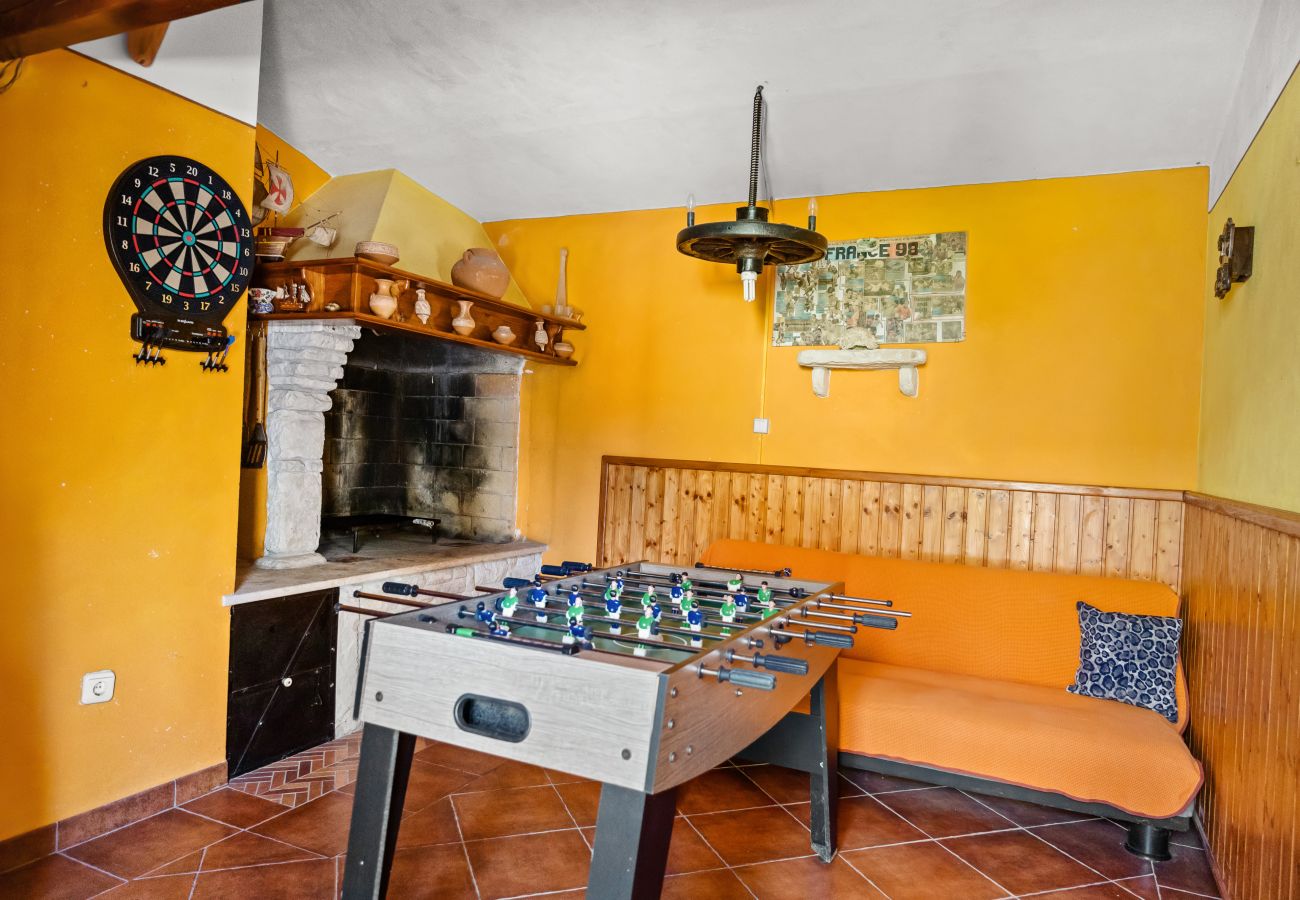 Вилла на Marcana - Villa Sole Istria near Pula for 7 people with jacuzzi and children playground
