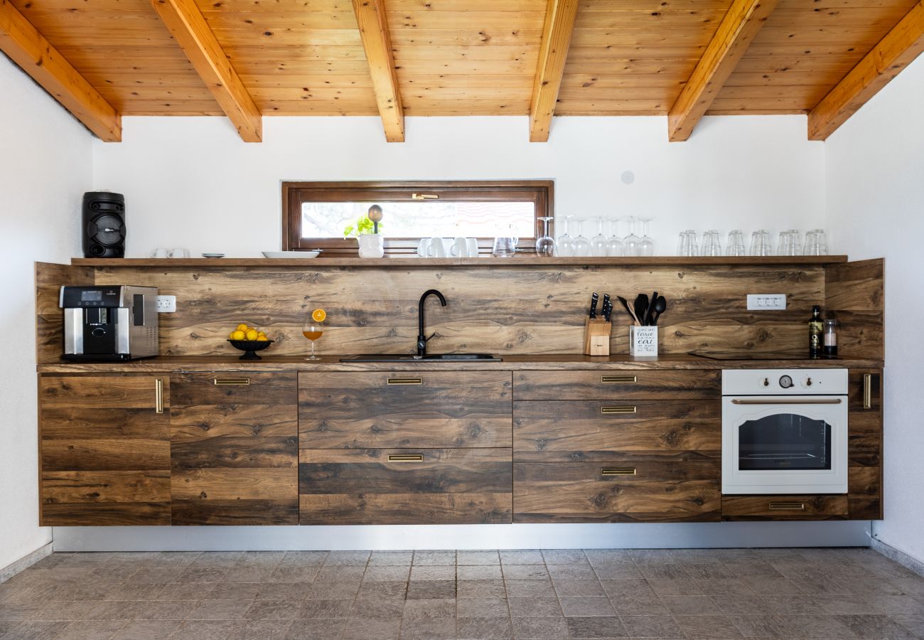 Вилла на Hrboki - Villa Antea for 10 people near Barban with heated pool 75 m2 - welness & large garden