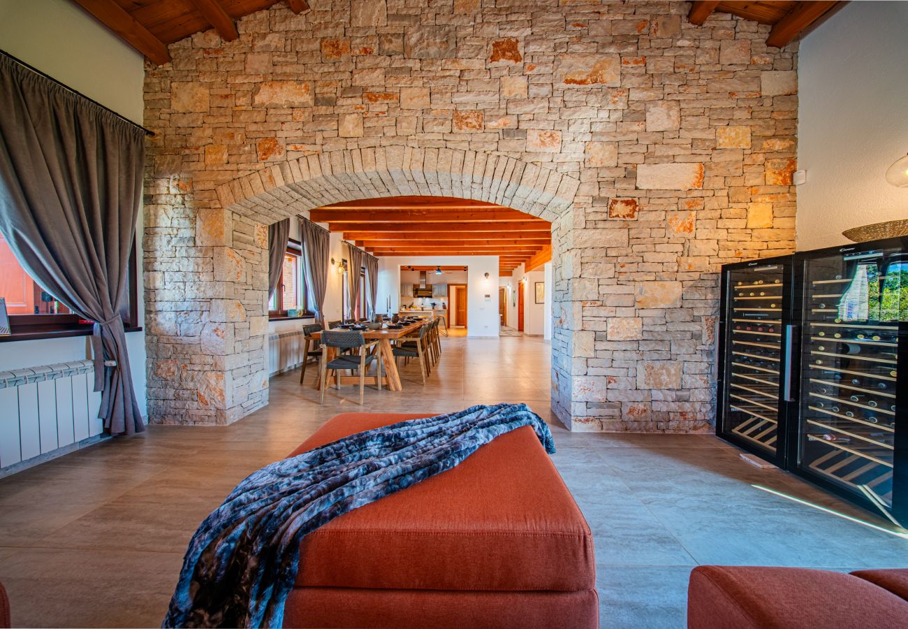 Вилла на Hrboki - Villa Antea for 10 people near Barban with heated pool 75 m2 - welness & large garden