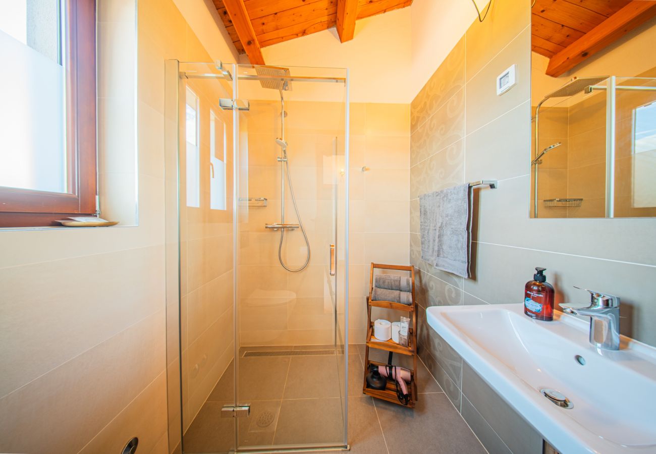 Вилла на Hrboki - Villa Antea for 10 people near Barban with heated pool 75 m2 - welness & large garden