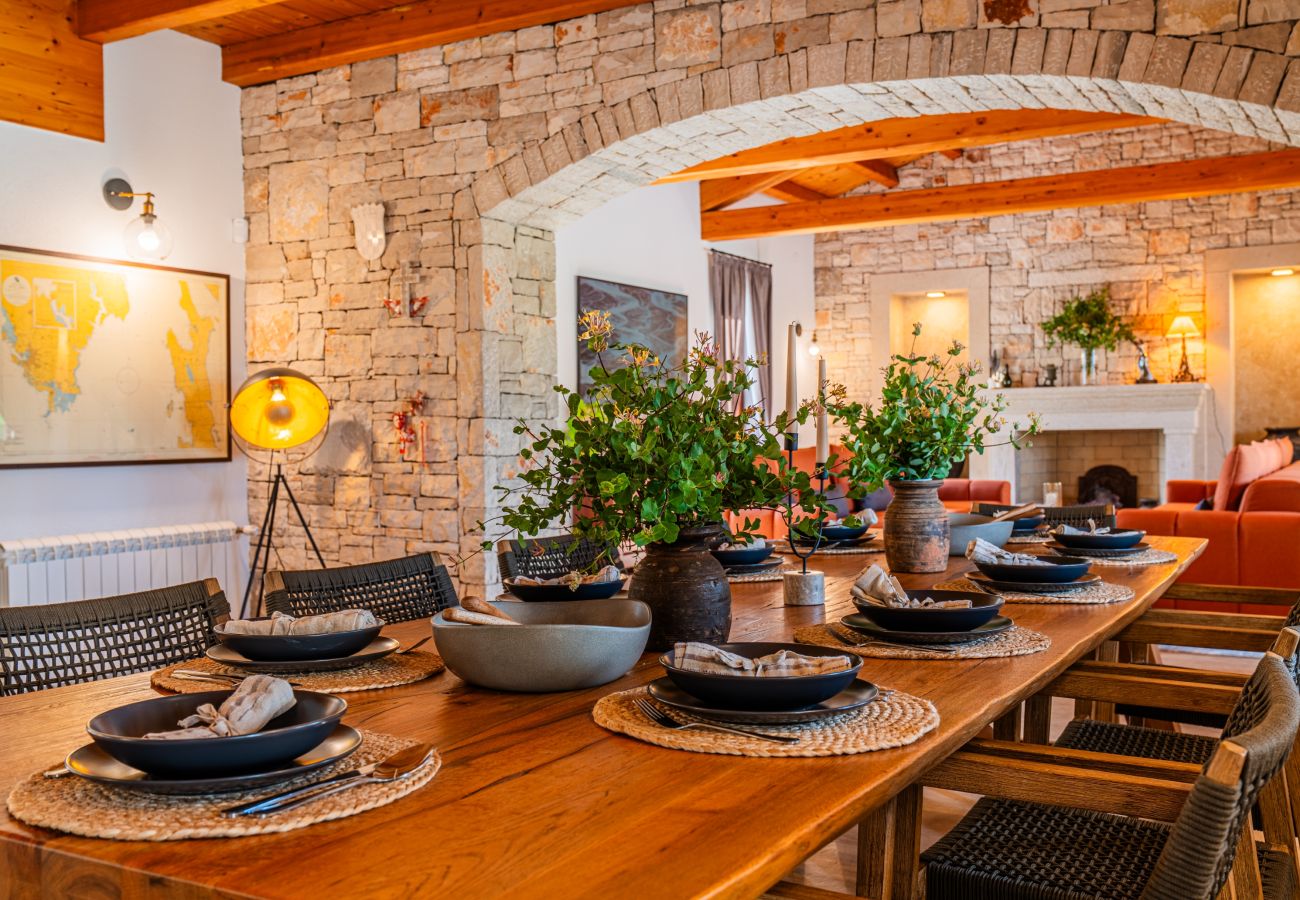 Вилла на Hrboki - Villa Antea for 10 people near Barban with heated pool 75 m2 - welness & large garden