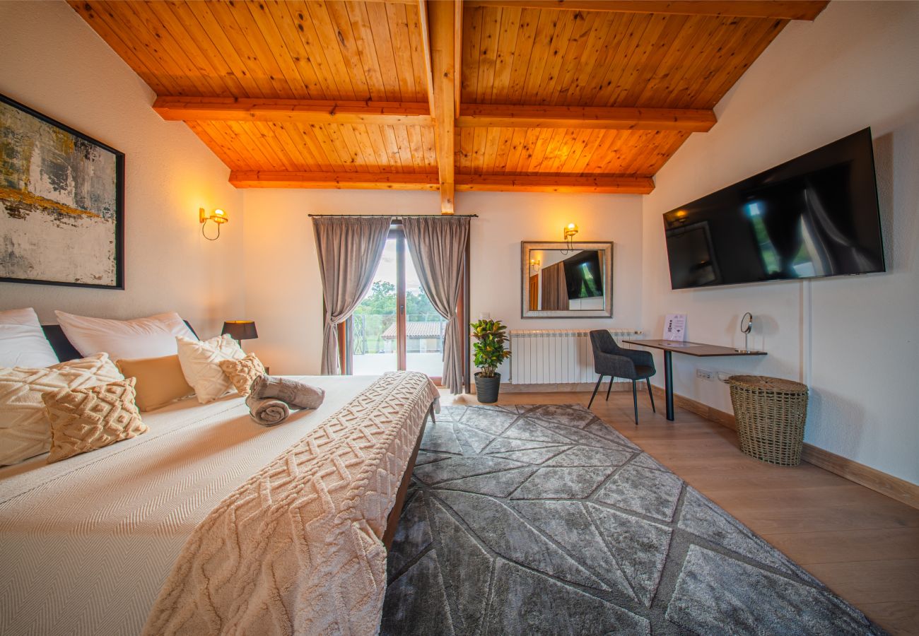 Вилла на Hrboki - Villa Antea for 10 people near Barban with heated pool 75 m2 - welness & large garden
