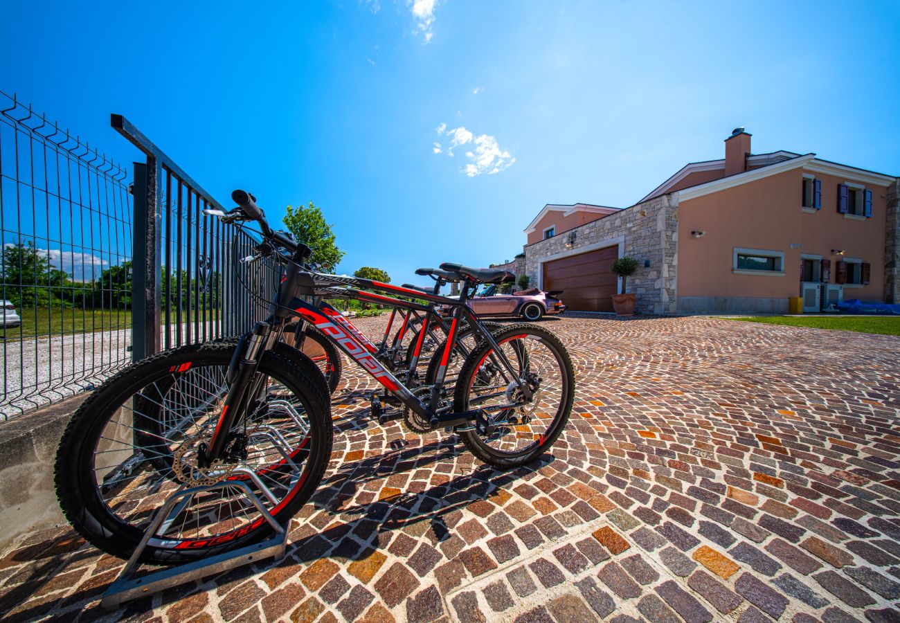Вилла на Hrboki - Villa Antea for 10 people near Barban with heated pool 75 m2 - welness & large garden