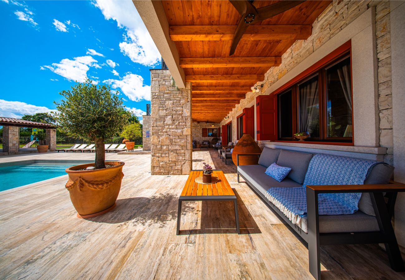Вилла на Hrboki - Villa Antea for 10 people near Barban with heated pool 75 m2 - welness & large garden