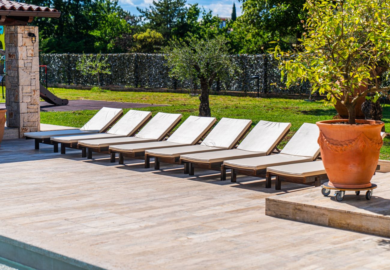 Вилла на Hrboki - Villa Antea for 10 people near Barban with heated pool 75 m2 - welness & large garden