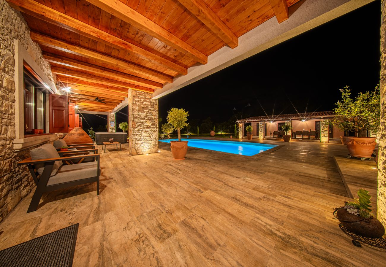 Вилла на Hrboki - Villa Antea for 10 people near Barban with heated pool 75 m2 - welness & large garden