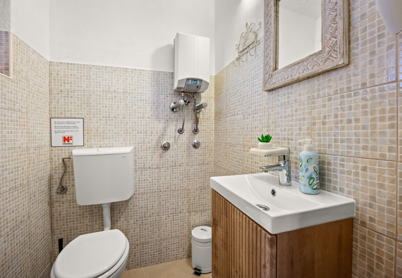 Вилла на Divšici - Villa Boduleri for 9 people in Central Istria with private pool & children playground 