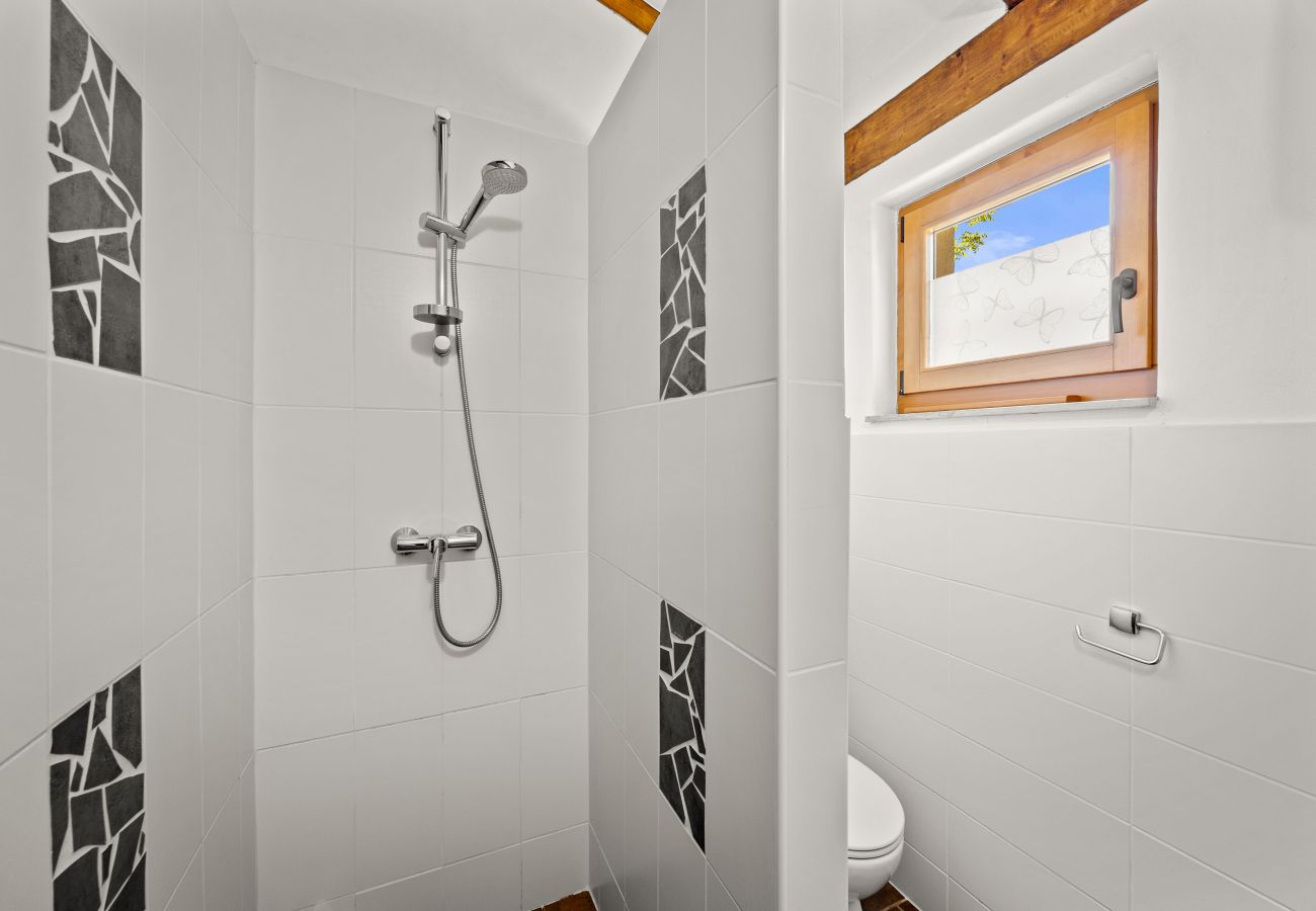 Вилла на Divšici - Villa Boduleri for 9 people in Central Istria with private pool & children playground 