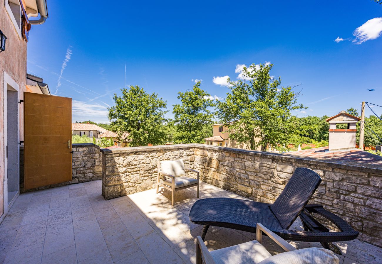 Вилла на Divšici - Villa Boduleri for 9 people in Central Istria with private pool & children playground 