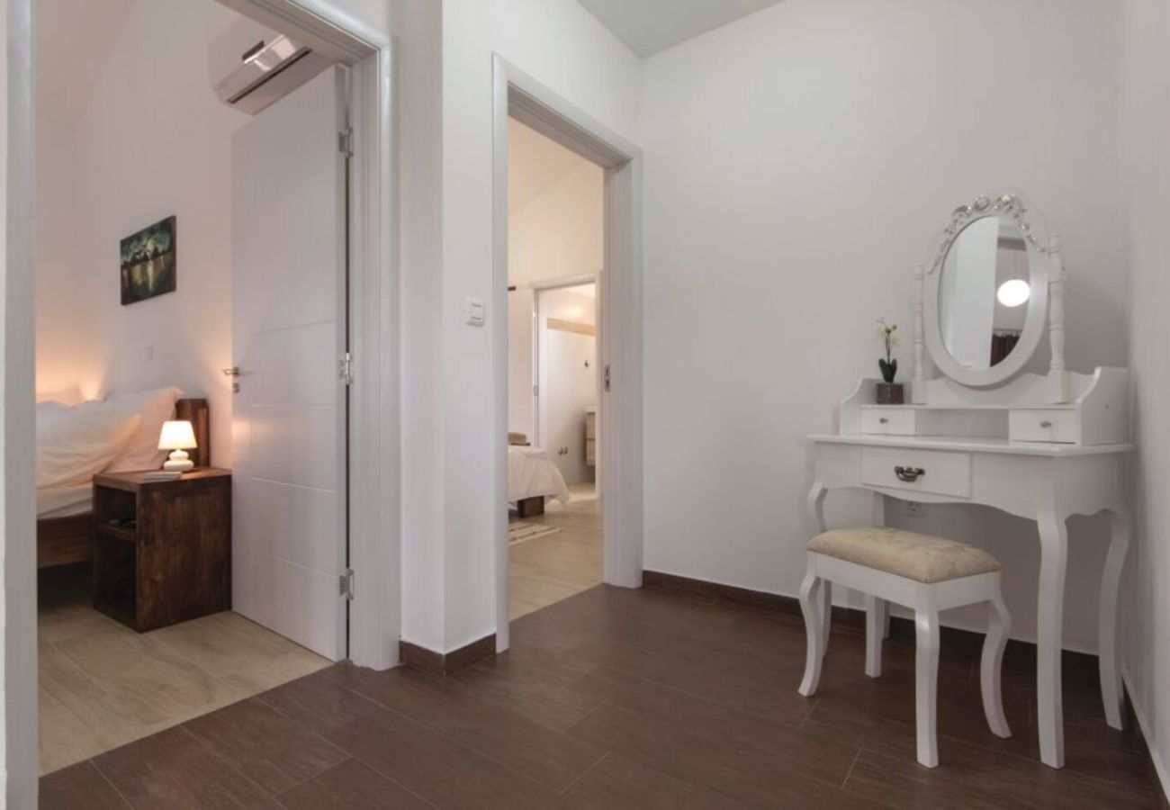 Вилла на Filipana - Casa Filipana for 8 people near Pula with volleyball pitch and children playground