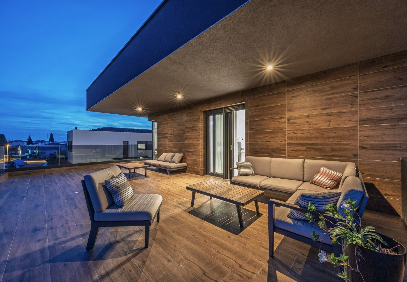 Вилла на Fažana - Villa Palatium III in Fažana for 8 people only 200 meters from the sea with sauna & indoor-outside heated pool