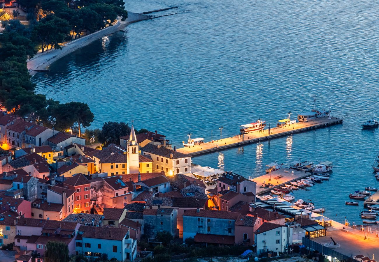 Вилла на Fažana - Villa Palatium III in Fažana for 8 people only 200 meters from the sea with sauna & indoor-outside heated pool