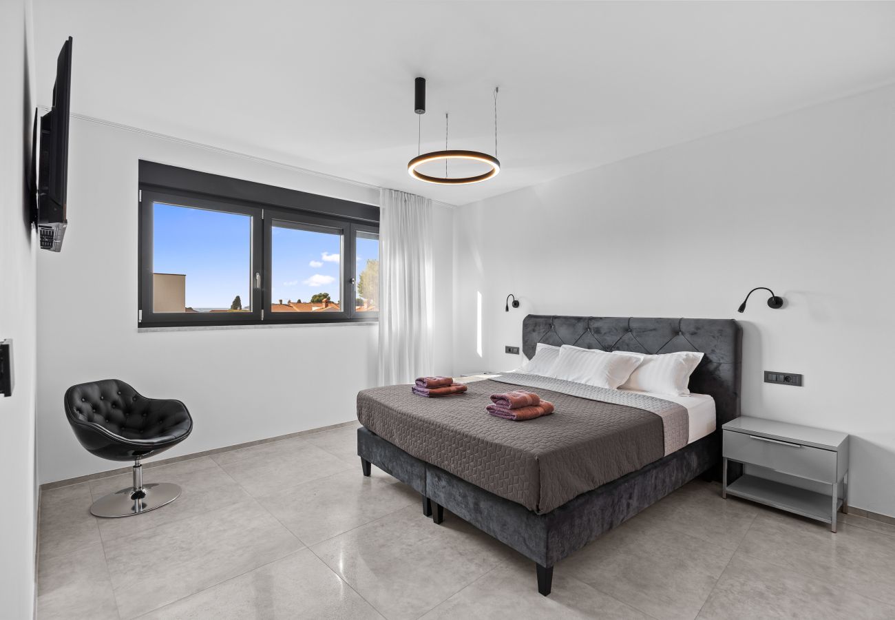 Вилла на Fažana - Villa Palatium III in Fažana for 8 people only 200 meters from the sea with sauna & indoor-outside heated pool